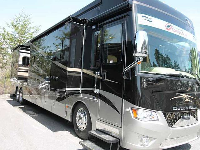 2015 Newmar Dutch Star Photo