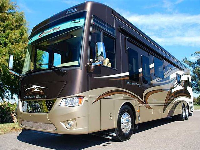 2015 Newmar Dutch Star Photo