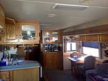 2005 Newmar Dutch Star Photo #2
