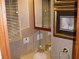 2004 Newmar Essex Photo #18