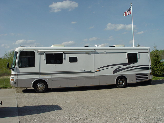 1998 Newmar Dutch Star Photo