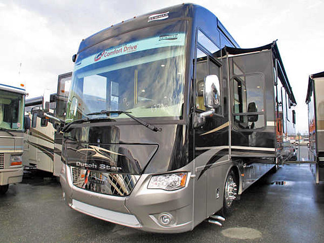 2015 Newmar Dutch Star Photo