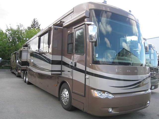 2007 Newmar Essex Photo