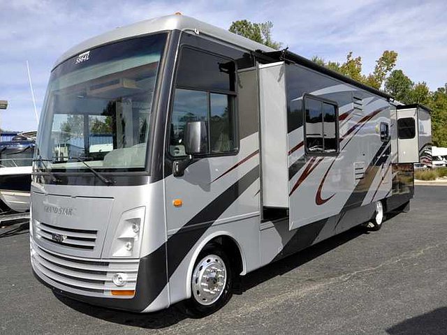 2008 Newmar Grand Star Photo