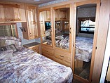 2005 Newmar Kountry Star Photo #8