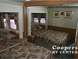 2005 Newmar Kountry Star Photo #9