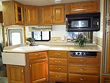 2001 Newmar Kountry Star Photo #21