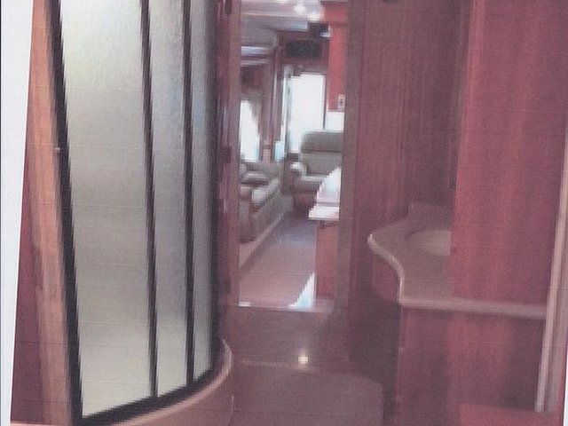 2009 Newmar Kountry Aire Photo