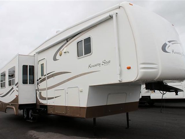 2004 Newmar Kountry Star Photo