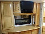 2005 Newmar Mountain Aire Photo #8