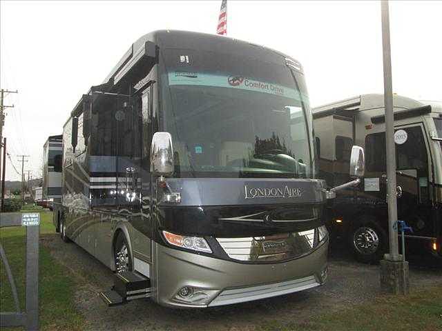 2015 Newmar London Aire Photo