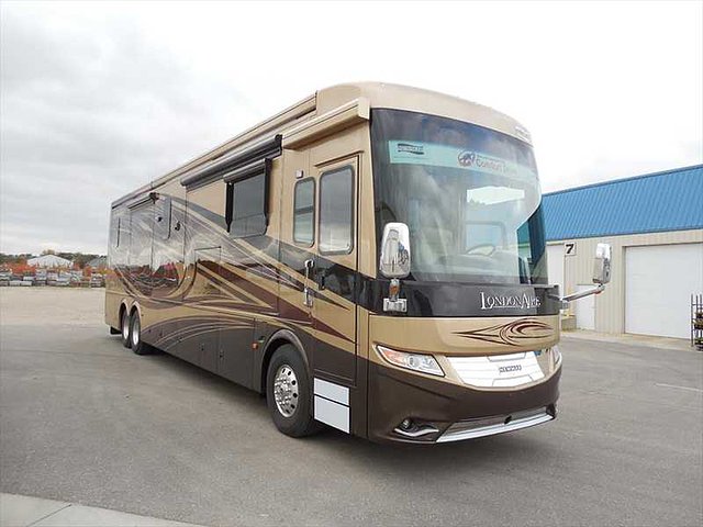 2015 Newmar London Aire Photo