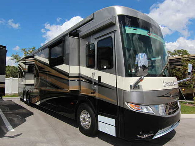 2015 Newmar London Aire Photo