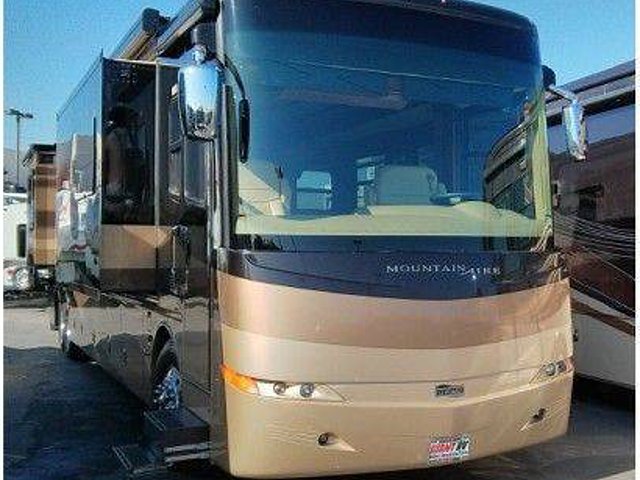 2009 Newmar Mountain Aire Photo