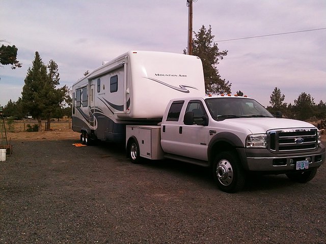2005 Newmar Mountain Aire Photo