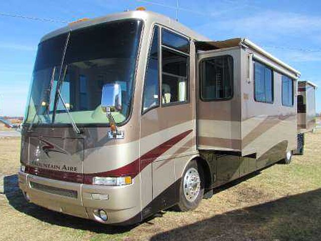 2003 Newmar Mountain Aire Photo