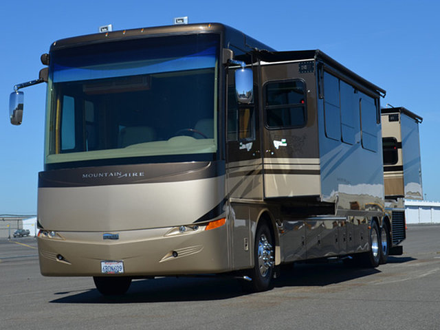 2008 Newmar Mountain Aire Photo