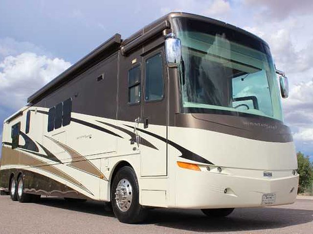 2008 Newmar Mountain Aire Photo