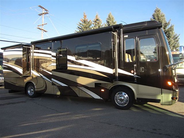 2015 Newmar Ventana Photo