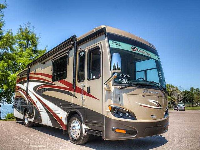 2015 Newmar Ventana Photo