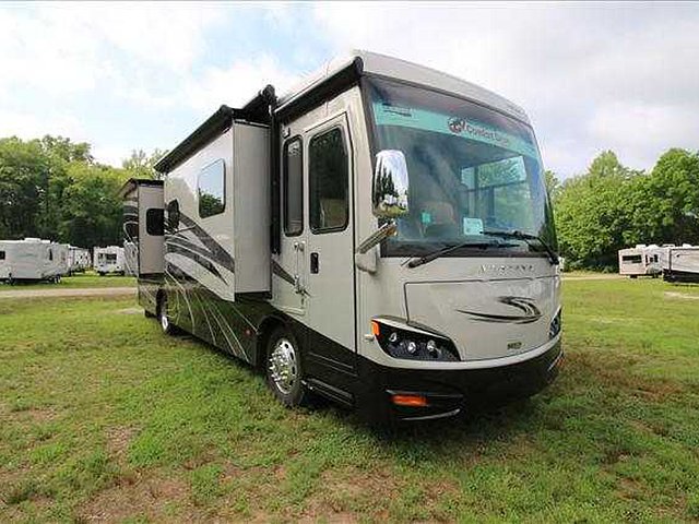 2015 Newmar Ventana Photo