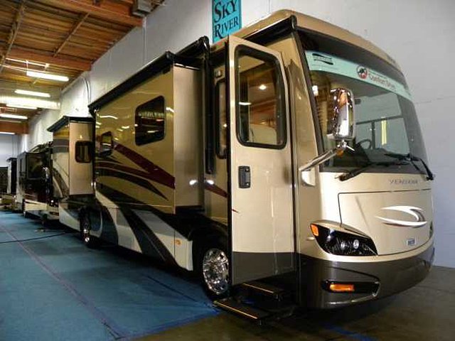 2015 Newmar Ventana Photo