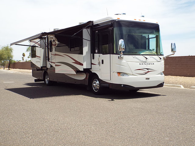 2010 Newmar Ventana Photo