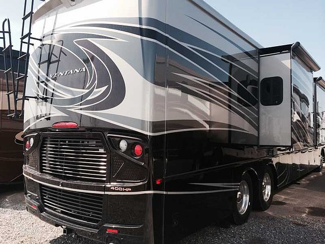 2015 Newmar Ventana Photo
