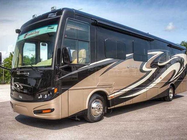 2015 Newmar Ventana LE Photo