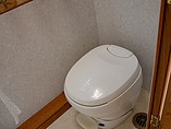 2001 NuWa Hitchhiker II Photo #10