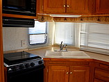 2001 NuWa Hitchhiker II Photo #12
