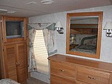 2007 NuWa Hitchhiker II Photo #51