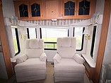 2005 NuWa Hitchhiker II LS Photo #5