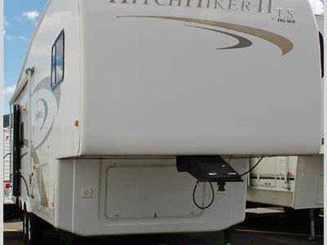 2005 NuWa Hitchhiker II Photo