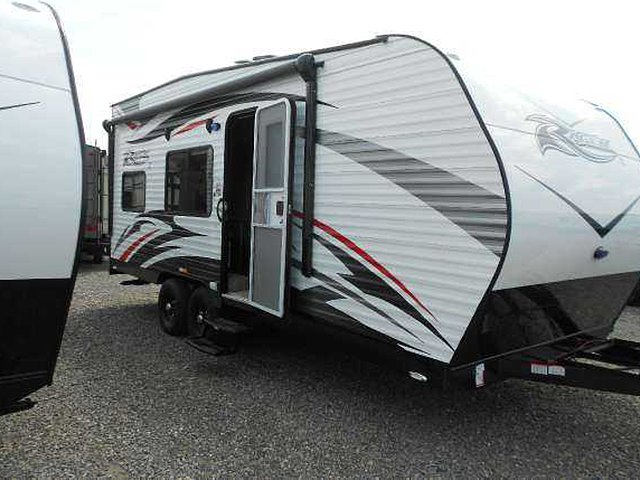 2016 Pacific Coachworks Rage'N Photo