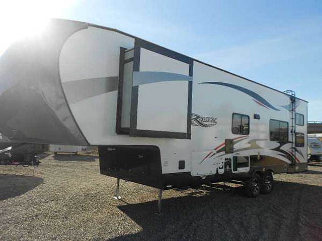 2015 Pacific Coachworks Rage'N Photo