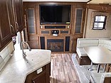2015 Pacific Pacific Coachworks Photo #15