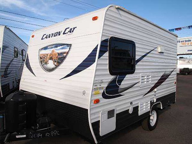 2014 Palomino Canyon Cat Photo