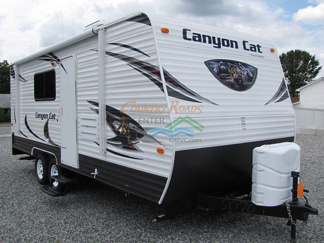 2015 Palomino Canyon Cat Photo