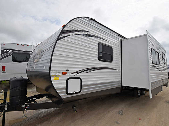 2015 Palomino Canyon Cat Photo