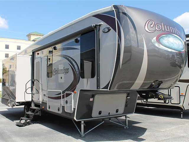 2015 Palomino Columbus Photo