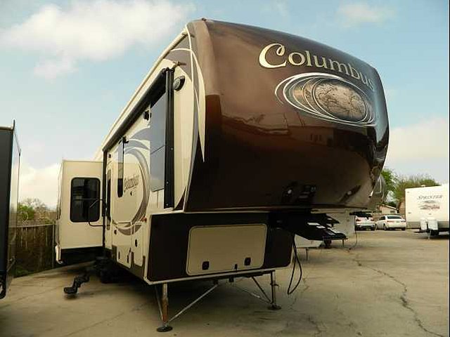 2015 Palomino Columbus Photo