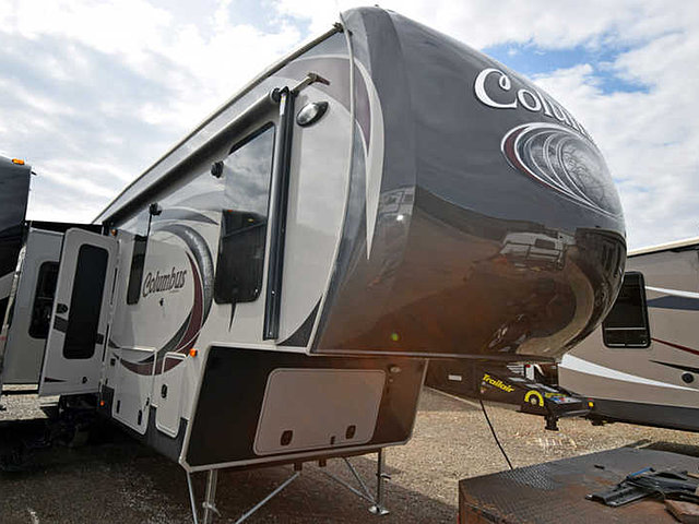 2015 Palomino Columbus Photo