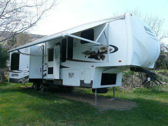 2010 Forest River Sierra Photo