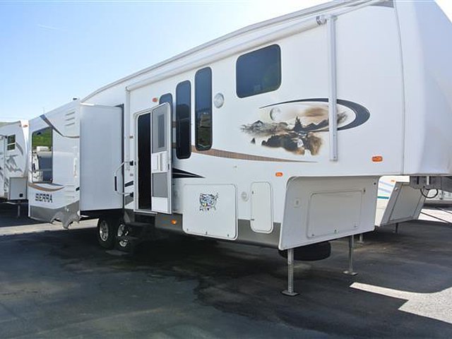 2010 Forest River Sierra Photo