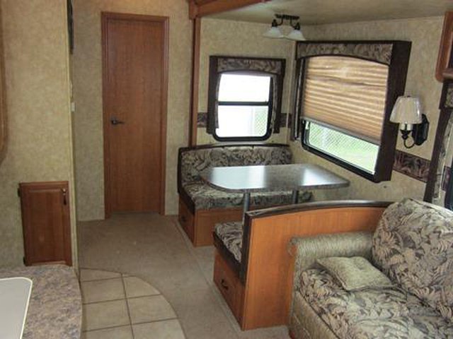 2009 Forest River Sierra Photo