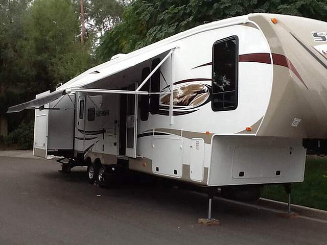 2013 Forest River Sierra Photo