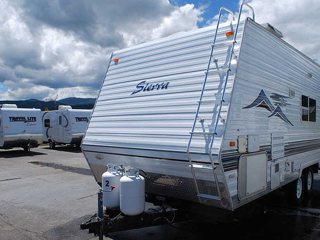 2004 Forest River Sierra Photo