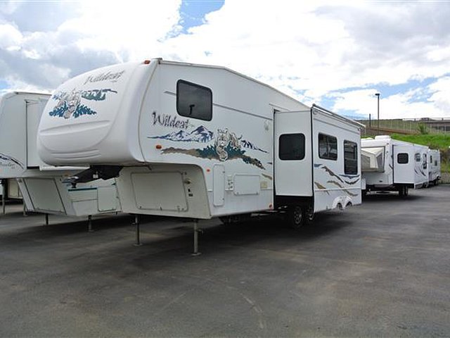 2005 Forest River Wildcat Photo
