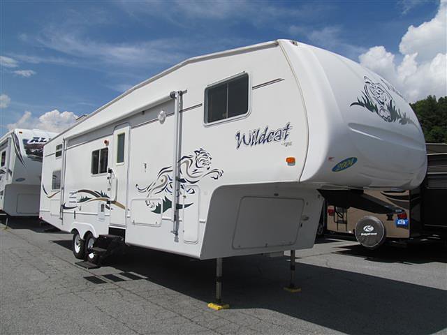 2004 Forest River Wildcat Photo